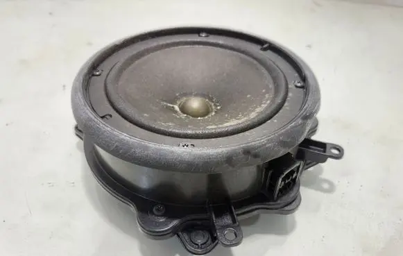 Audi A8 S8 D3 4E Rear door speaker 4E0035411H