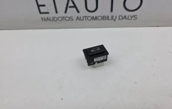 Tailgate opening switch