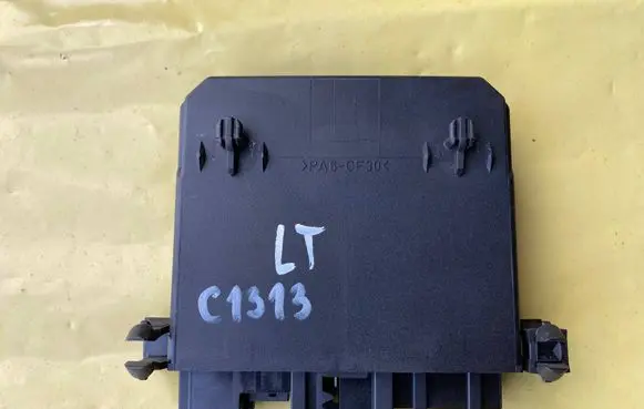 Mercedes-Benz C W203 Door control unit/module A2038202185