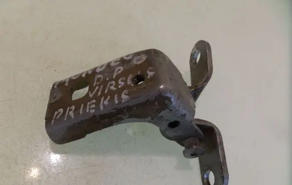 Ford Mondeo Mk III Front door upper hinge 71S7AF22800AB