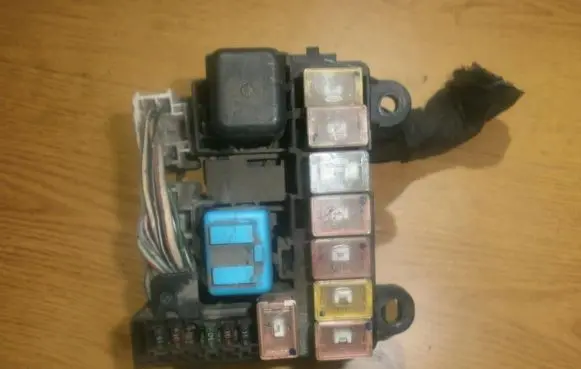 Mazda 323 Fuse box set