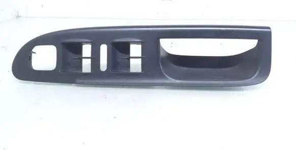 Volkswagen PASSAT B6 Front door window switch trim 3C1867171B