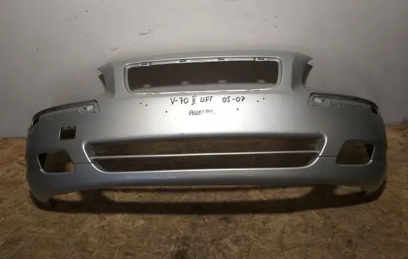 Volvo V70 Front bumper 08693340