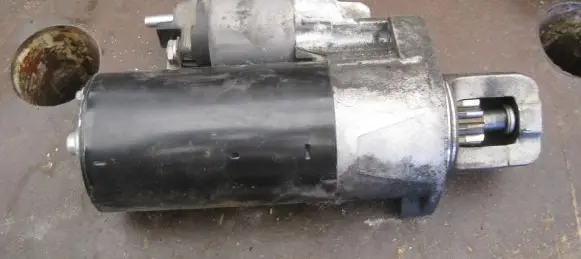Mercedes-Benz CLS C218 X218 Starter motor A0061519801