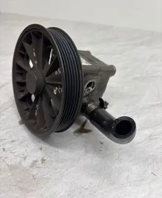 Volvo V70 Power steering pump 30741122 7613955147