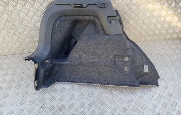 Trunk/boot side trim panel