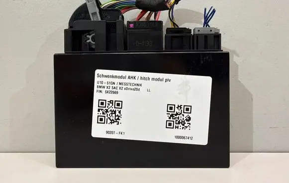 BMW X2 U10 Tow bar relay 5A64D38