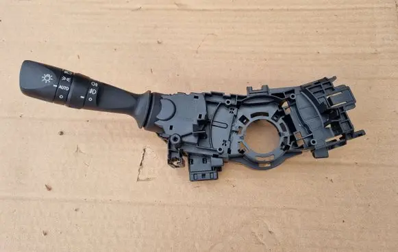 Toyota Auris E180 Fog light switch 17F852