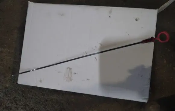 Volvo XC90 Oil level dip stick 8699543