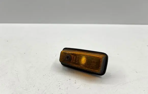 Mercedes-Benz G W460 Front fender indicator light 32789R6 32789