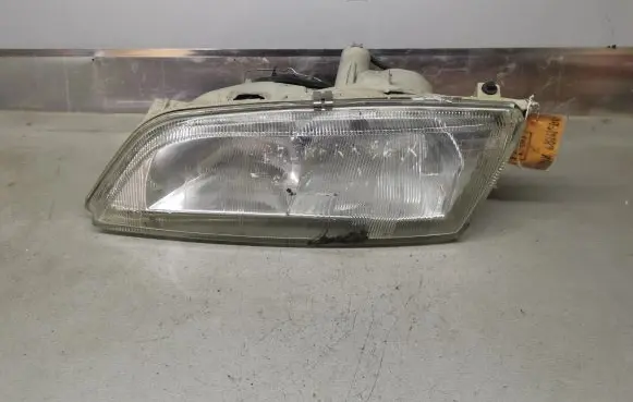 Nissan Primera Headlight/headlamp