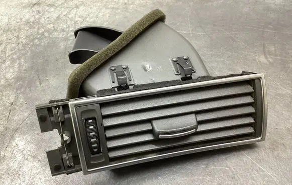 Audi A6 S6 C6 4F Dashboard side air vent grill/cover trim 4F1820902B