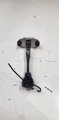 Nissan Leaf I (ZE0) Front door check strap stopper