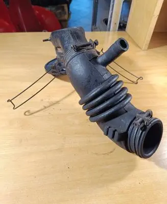 Nissan Terrano Air intake hose/pipe