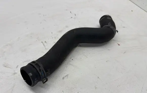 Chevrolet Camaro Engine coolant pipe/hose 23104589