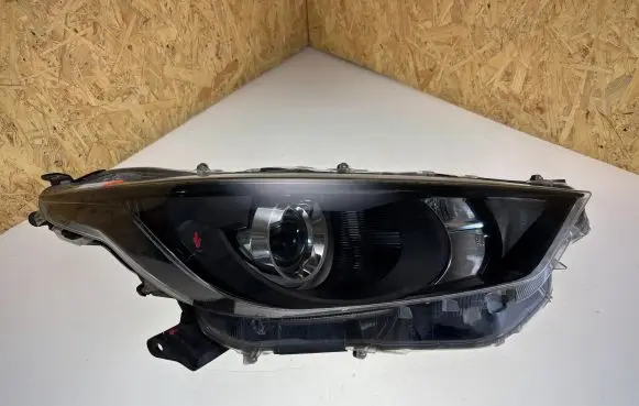 Toyota Yaris XP210 Headlight/headlamp K011713