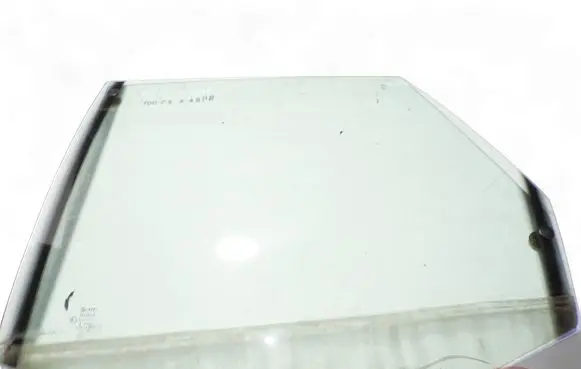 Audi 100 200 5000 C3 Rear door window glass 