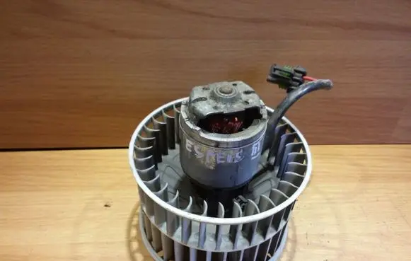 Renault Espace III Heater fan/blower 0130063506