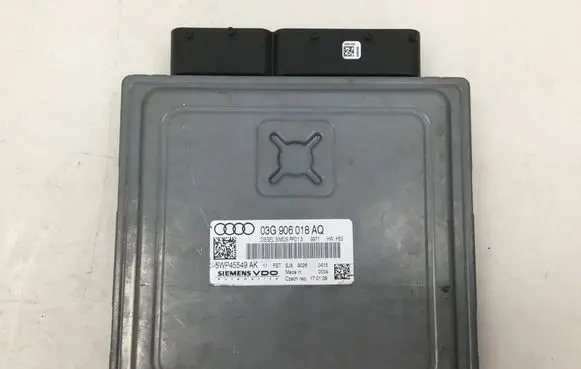 Audi A4 S4 B7 8E 8H Engine control unit/module 03G906018AQ