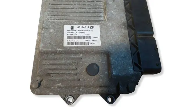 Opel Combo C Engine control unit/module ECU 55194015 MJD6O2C1 HW03D