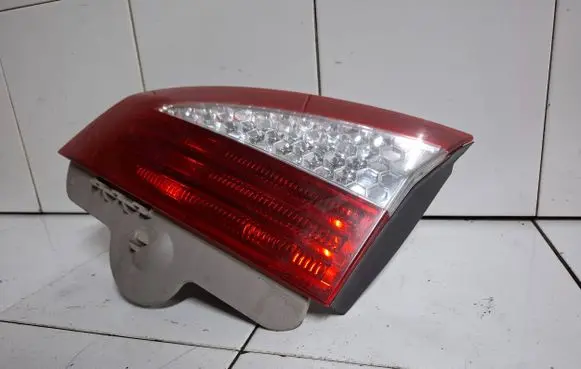 Ford Mondeo MK IV Tailgate rear/tail lights 7S7113A602B