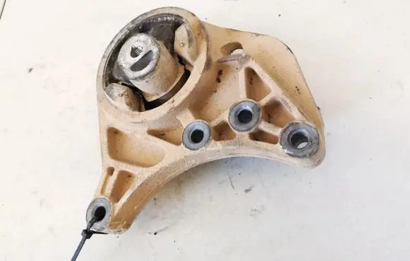 Chrysler Town & Country IV Engine mount bracket orn270ab 478ab