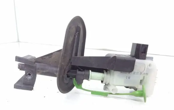 Fuel tank cap lock motor