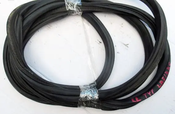 Opel Zafira C Seal rubber (tailgate) 