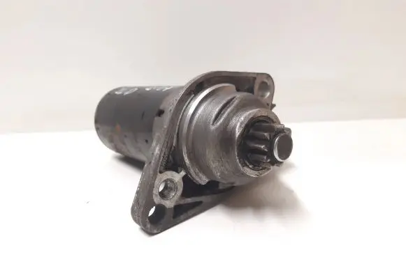Volkswagen PASSAT B6 Starter motor 1005331311