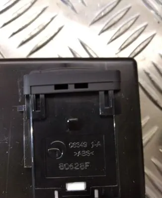 Nissan X-Trail T32 Other switches/knobs/shifts 80628F