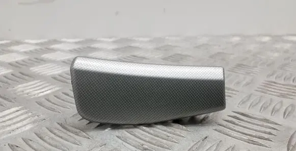 Dashboard glove box trim