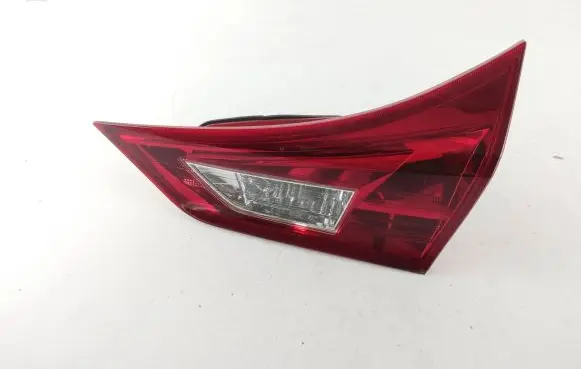 Toyota Auris E180 Tailgate rear/tail lights 02260