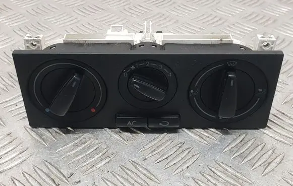 Volkswagen Golf IV Climate control unit 1J0820045F