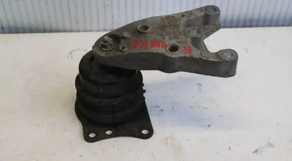 Skoda Fabia Mk2 (5J) Engine mount bracket 6Q0199262BF