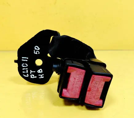 Renault Clio II Rear seatbelt buckle 