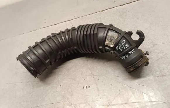 KIA Ceed Air intake duct part 28140J9400 2814037900