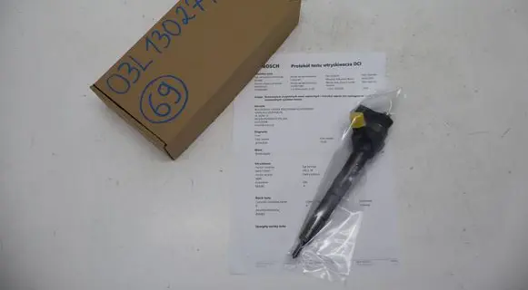 Audi Q3 8U Fuel injector 03L130277J