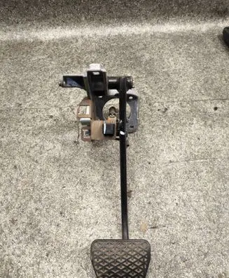 BMW 3 E46 Brake pedal 35112229128
