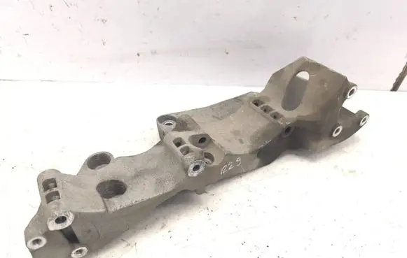 Volkswagen New Beetle Generator/alternator bracket 06A903143P