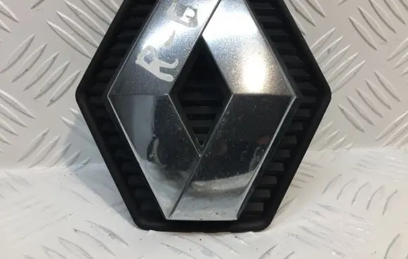 Renault Espace III Manufacturer badge logo/emblem 8063