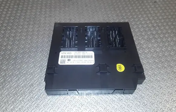 Skoda Octavia Mk2 (1Z) Comfort/convenience module 1K0937087Q