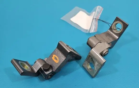 Skoda Kamiq Front door hinge set 8X0831403E IMPRK1553783