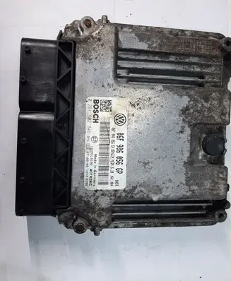 Volkswagen PASSAT B6 Engine control unit/module 06F906056GP 0261S02346
