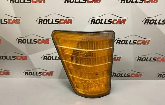 Mercedes-Benz 208 308 Front indicator light E132757 E132757R6