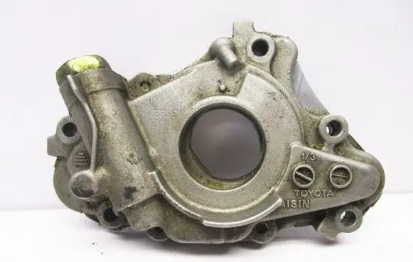 Toyota Corolla E120 E130 Oil pump 
