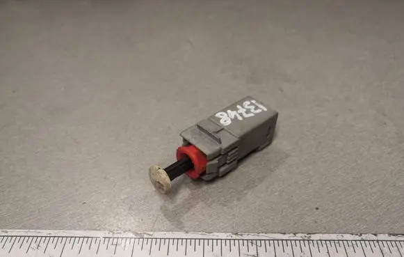 Clutch pedal sensor
