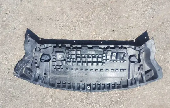 Mercedes-Benz CLS C218 X218 Engine splash shield/under tray A2125204923