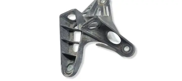 Volkswagen PASSAT B7 Gear shift cable bracket 1K0711789G