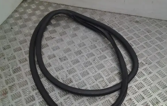 Audi RS4 Front door rubber seal 8E0831721D