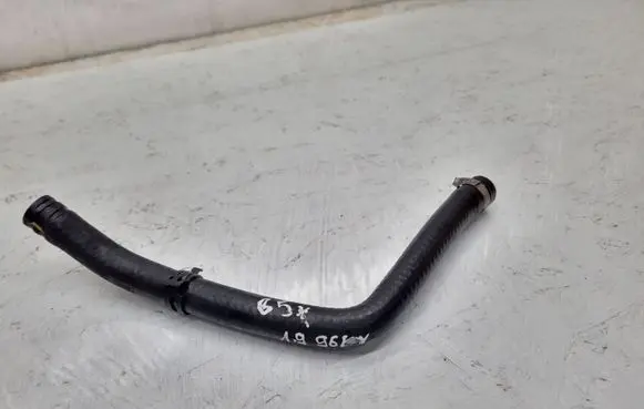 Volkswagen PASSAT B5.5 Engine coolant pipe/hose 4B0422887E